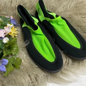 Islander Water Shose Size 9